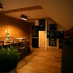 Feriehus S Privatnim Wellness V Podkrkonosi