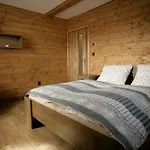 Feriehus S Privatnim Wellness V Podkrkonosi