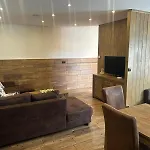 Feriehus S Privatnim Wellness V Podkrkonosi
