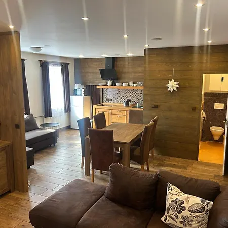 Stikov S Privatnim Wellness Se Vsim Vsudy * Nova Paka